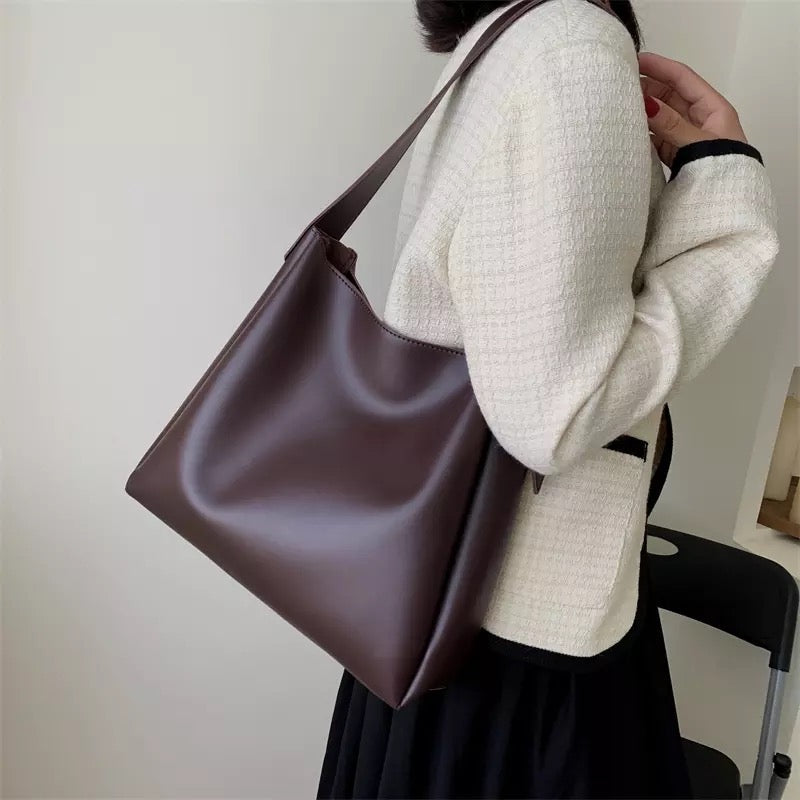 Saphira™ - Fashionable handle bag - Coffee