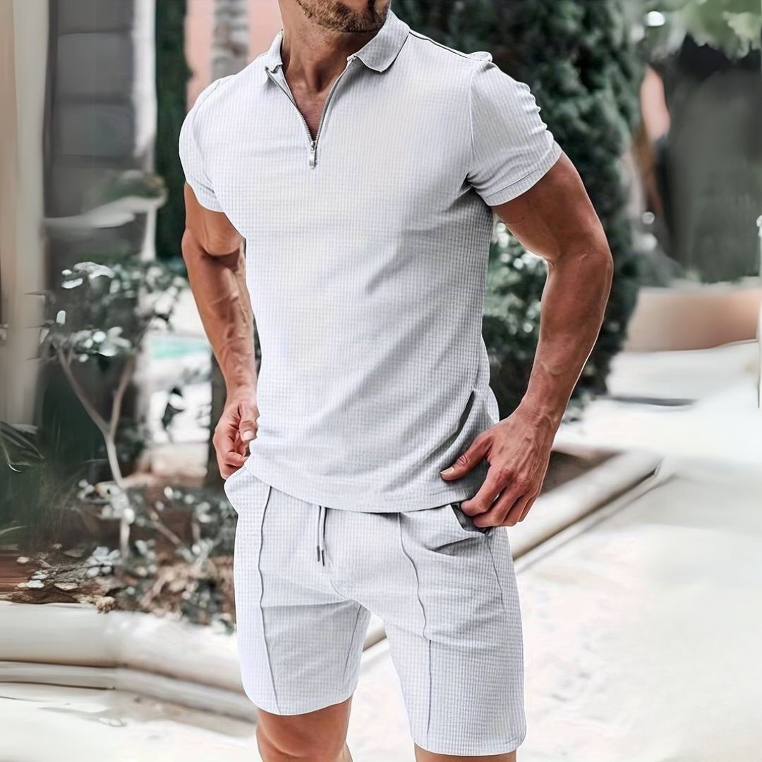 Ion | Casual Summer Outfit for Men: Muscle Shirt and Shorts