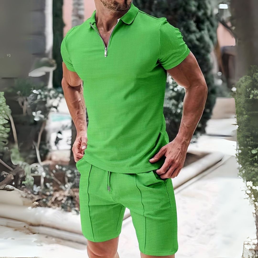 Ion | Casual Summer Outfit for Men: Muscle Shirt and Shorts