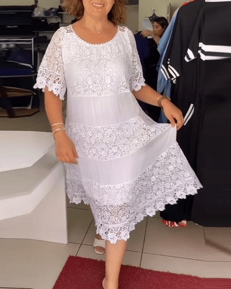 Maren | Summer dress with lace embroidery