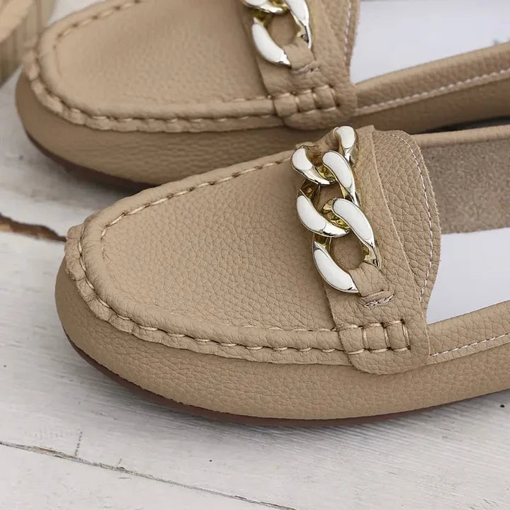 Kendal | Leather Slippers with Chunky Chain Details