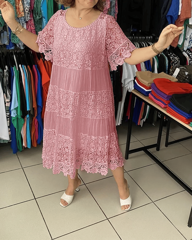 Maren | Summer dress with lace embroidery