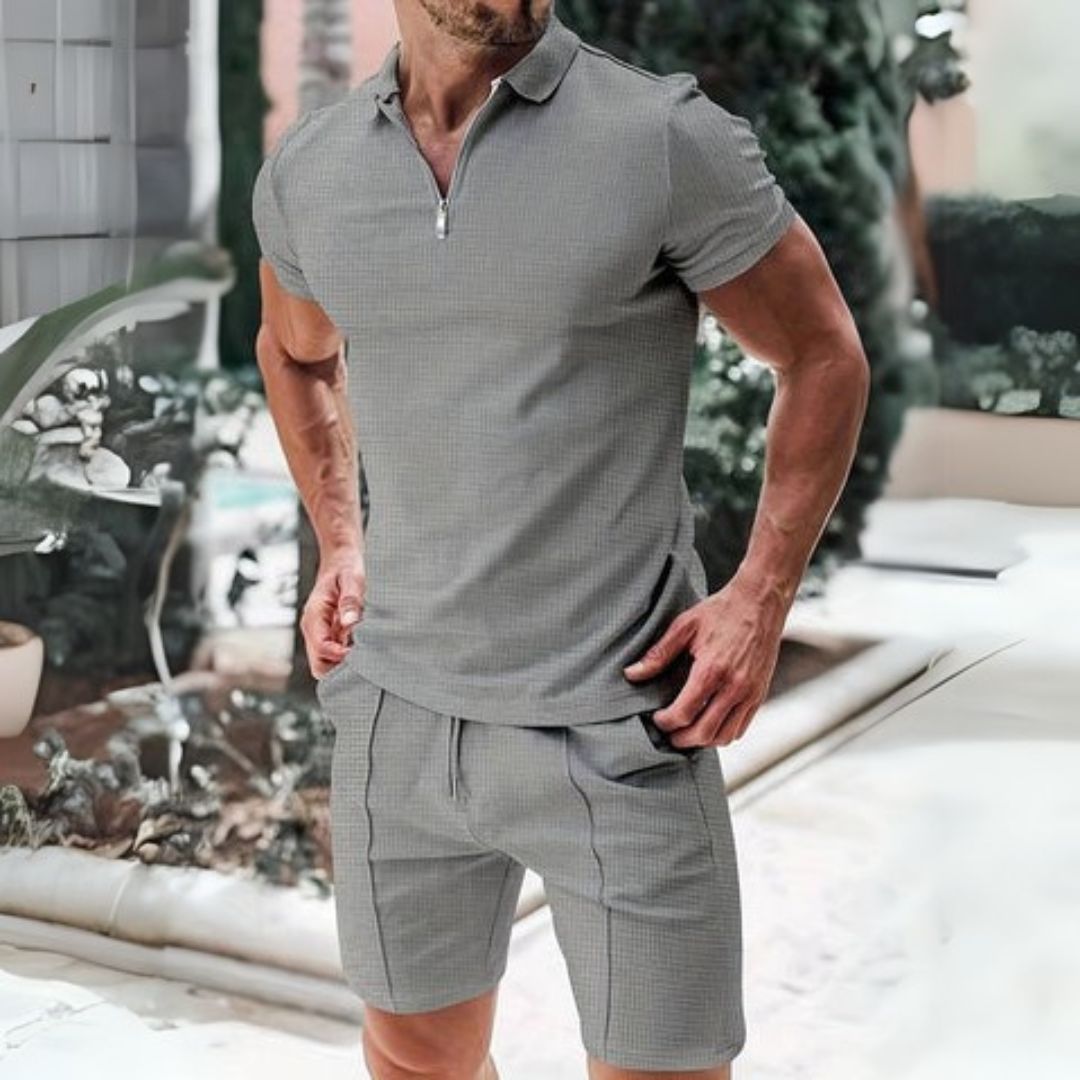 Ion | Casual Summer Outfit for Men: Muscle Shirt and Shorts