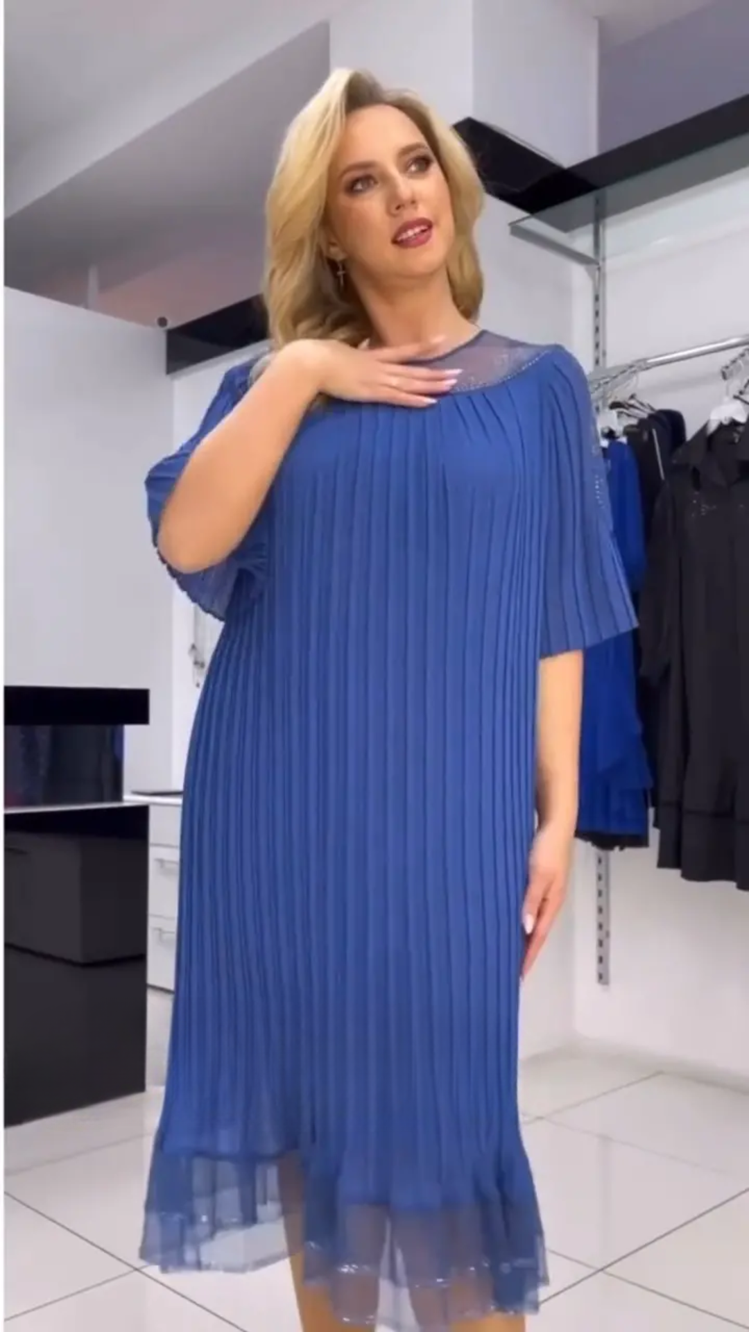 Zendie | Feminine Pleated Dress for Elegant Occasions