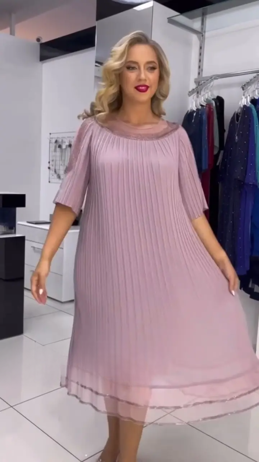 Zendie | Feminine Pleated Dress for Elegant Occasions