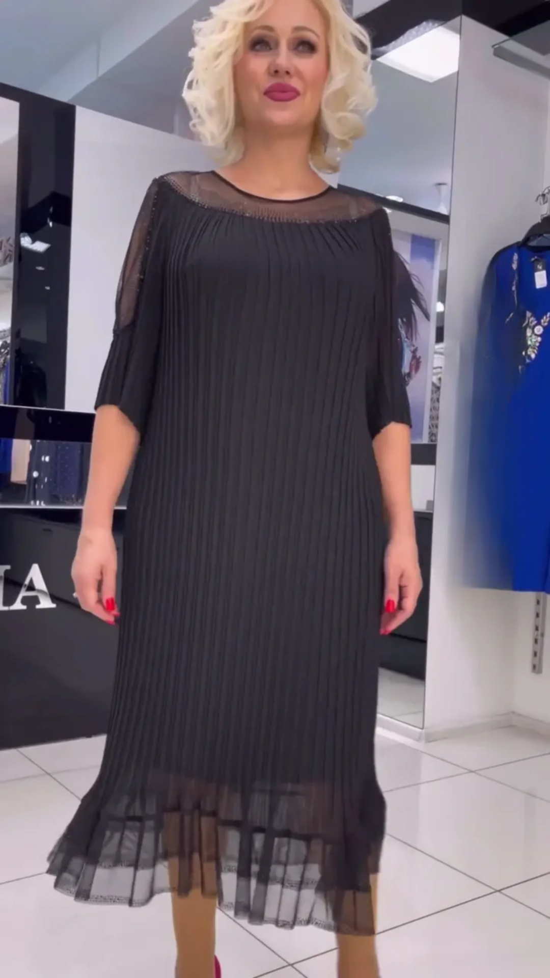 Zendie | Feminine Pleated Dress for Elegant Occasions