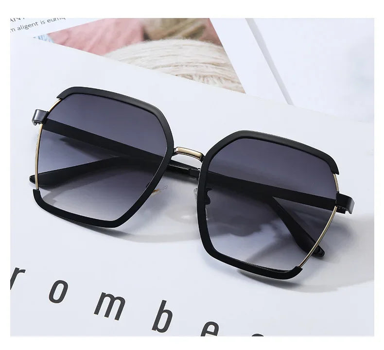 Sadaro sunglasses | Spring sale 50% off - Completely black