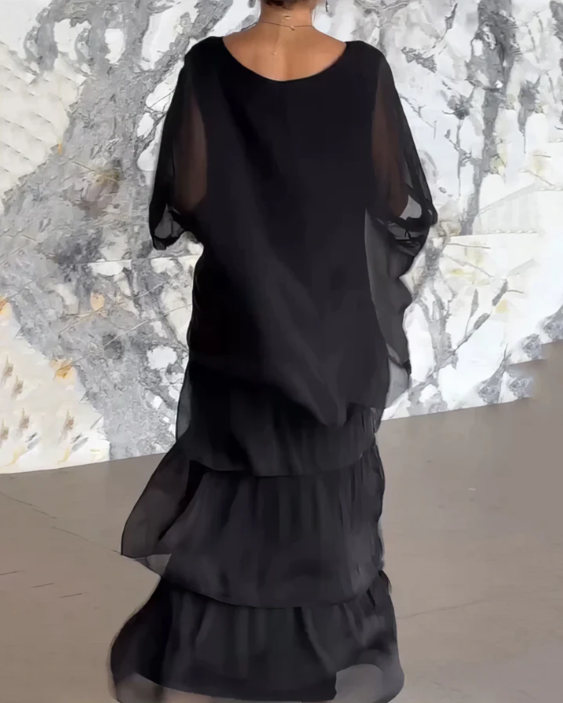 Freida | Chic and Wavy Evening Dress