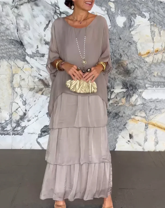 Freida | Chic and Wavy Evening Dress