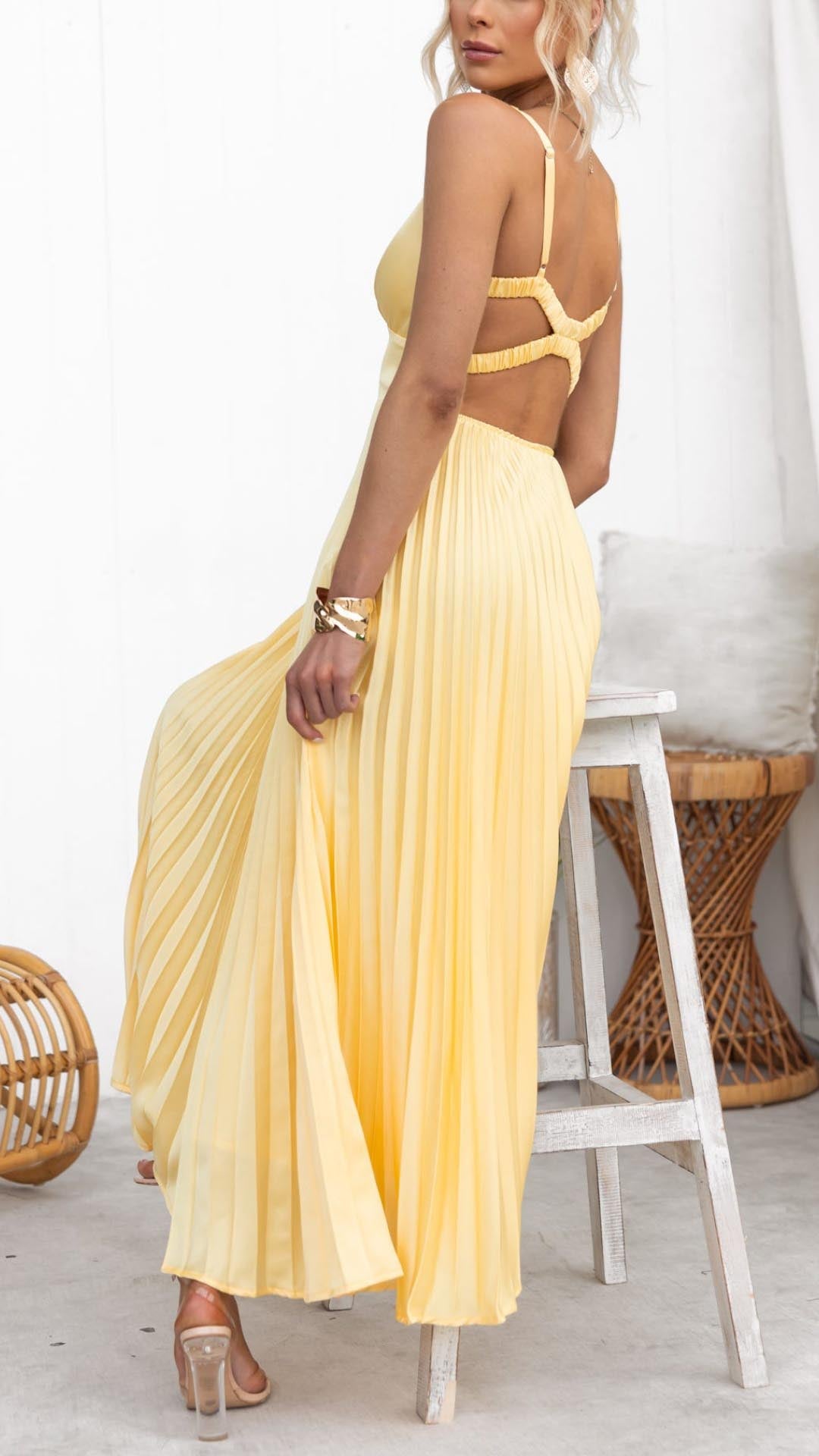 Selena | Elegant Pleated V-Neck Maxi Dress