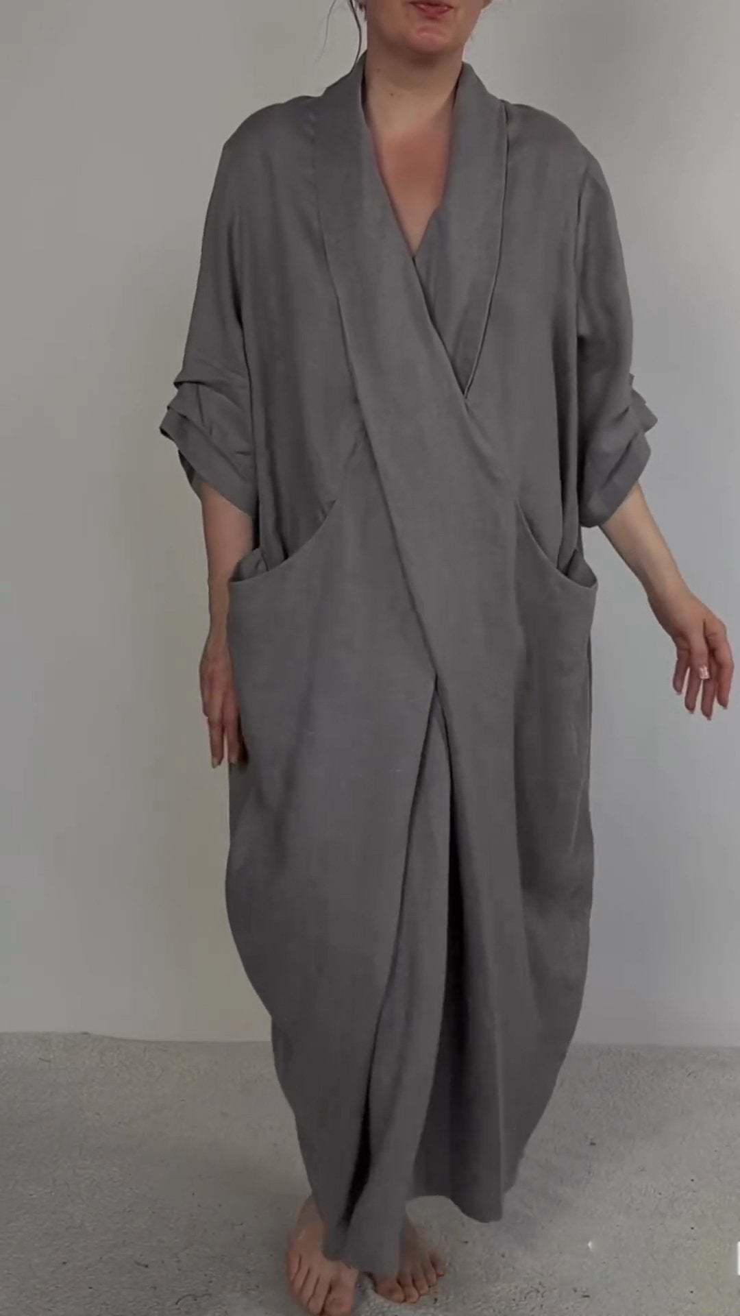 Aiya | Elegant Minimalist Dress with Pocket and V-Neck