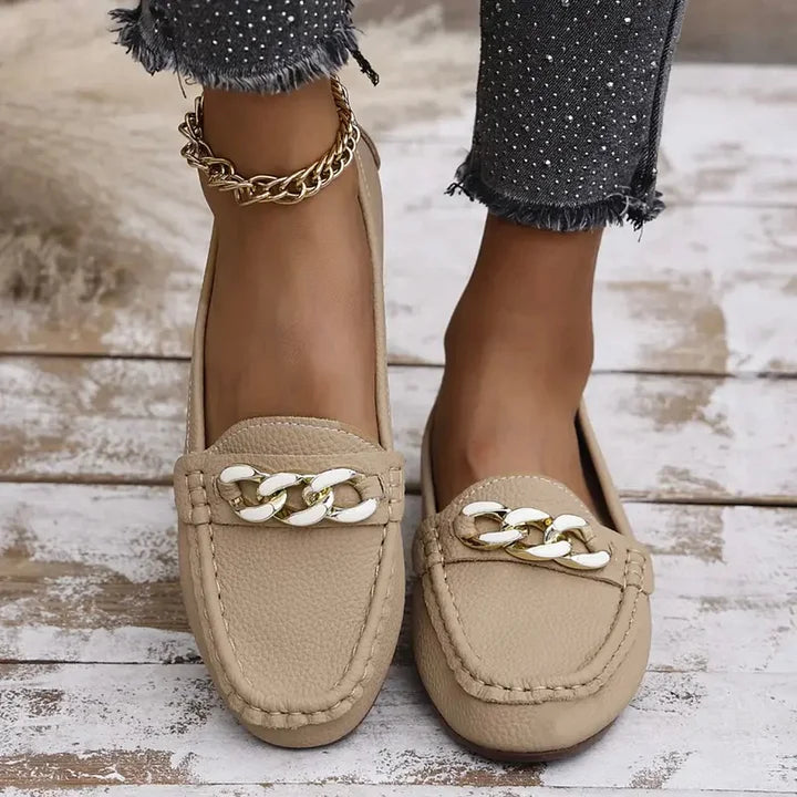 Kendal | Leather Slippers with Chunky Chain Details