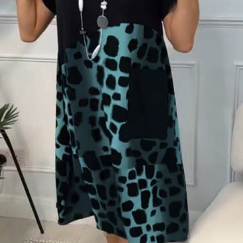 Beatrice | Loose Dress with Short Sleeves & Pattern