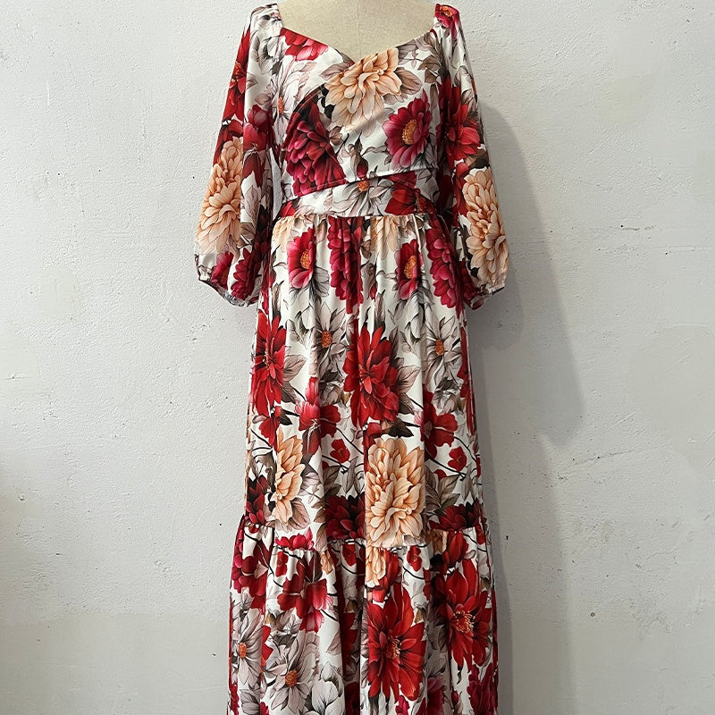 Alexia | Casual Pleated Dress with V-Neck and Floral Accents