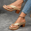 Mauv | Summery flip-flops with a chunky heel