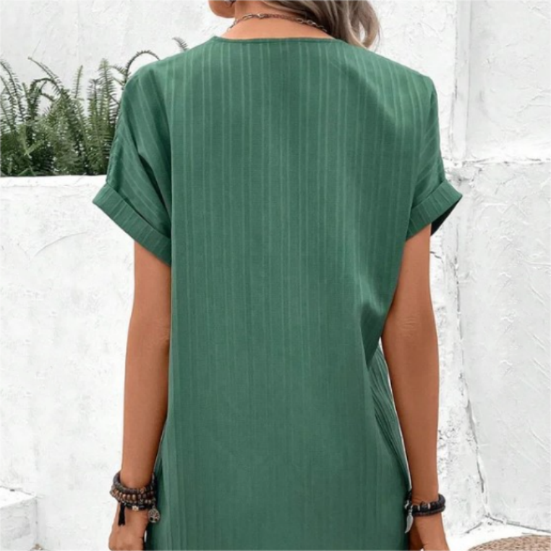 Gracelyn | Monochrome Dress with V-Neck